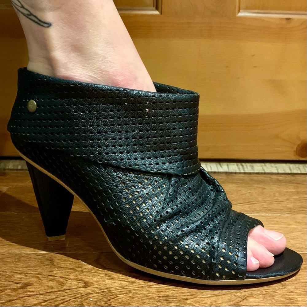 Black leather sandals by Fly Girl